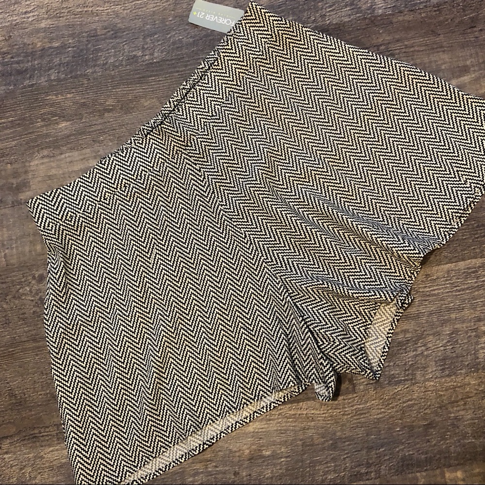 NWT Forever 21 1X Cute high waisted Pull on Shorts